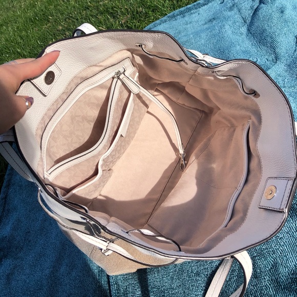 MICHAEL KORS LARGE HANDBAG BRAND NEW - Picture 3 of 4